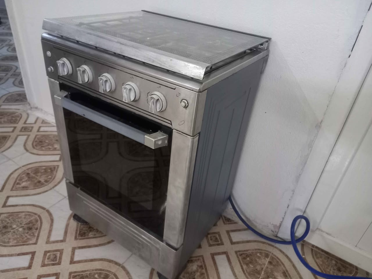 طباخ تركي للبيع شرط الشغل السعر ٦٠ ألف العنوان موصل حي الصدام بعد السيطرة عالشارع العام طريق بعشيقه *********** *********** يوجد توصيل داخل الموصل أجره عالمشتري موصل, نينوى
