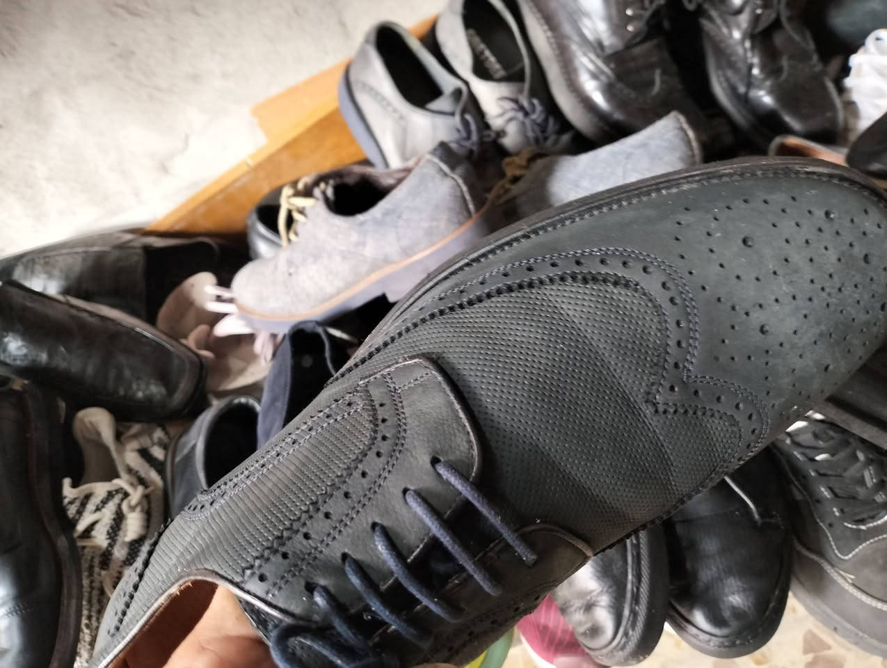 بإله احذيه رسمي اصلي في الموصل حي التحرير مقابل جامع ال البيت بل فرع اي استفسار على وات ساب أو مازنجر أو على هذا الرقم ***********
