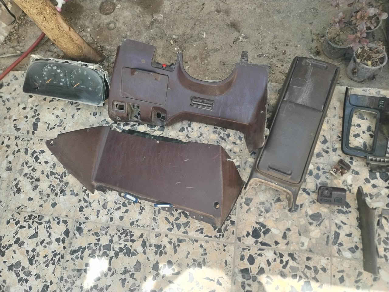 السلام عليكم غراض مارك نفخ وعندي بعد مسطره بخاخات ونجي وسلف عندي واداينمو شتحتاج خابر وتدلل مكاني نجف كوفه ***********
