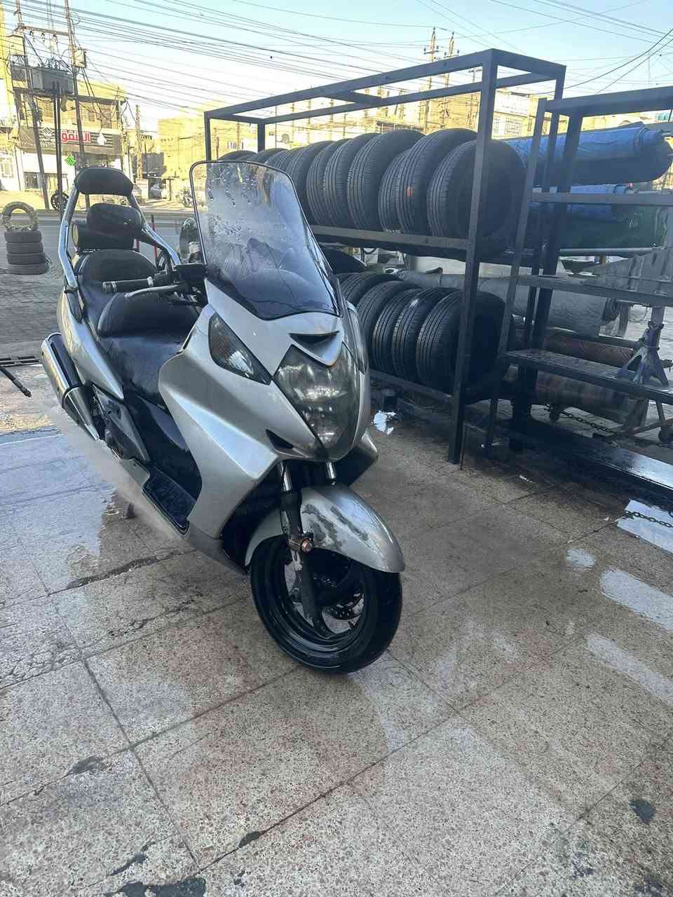 السلام عليكم سلفر ونج 400 مرقم كفرهه يرادله تطبيك شويه مجموعه وكهربائيات شغاله كلهه ع الفحص دراجه خير من الله بس الكفر يرادله ترتيب  السعر 25 ورقه عنواني بغداد ***********
