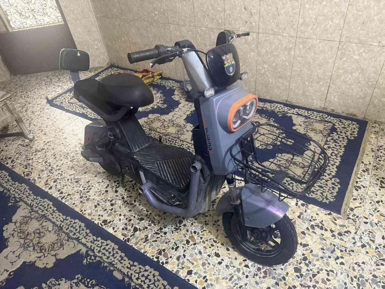 دراجه شحن للبيع نقصها بس بطاريات  قيم وآخذ باليرضي الله  مكانها بغداد الحبيبيه
***********
