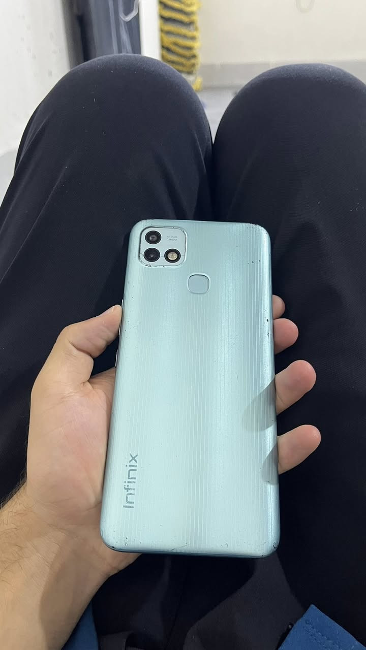 السلام عليكم 
موبايل 
Infinix Hot 10i
ذ128 
اخوان يشغل 60 فريم 
والتلفون لـ سليمان ال موفق لحد يراسلني 😆
وهذا رقمو خابرو وتتفاهمون
 ‭0786 970 9309‬
وبالنسبة للسعر قيم واخذ
