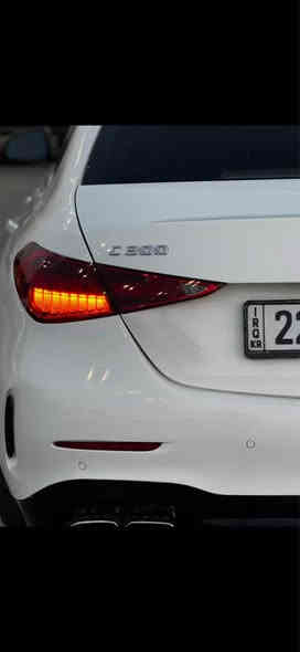 مرسيدس سي ٣٠٠ فول بسعر مناسب او مراوس 
.     موديل 2023 
• محرك توربو قوي واقتصادي
• فتحة سقف سلايد 
• مقاعد جلد اوف وايت مع تحكم كهربائي و اوتو سيت والداخل نشرة ضوئيه 64 لون
  . خمس بصمات 
.     كشن تدفئه + خزن ميموي 
• شاشة وسطية كبيرة مع نظام ملاحة
• الدشبول مطعم بالخشب الصاج و نظام صوت Burmester فاخر
• أنظمة أمان متقدمة (تنبيه الخروج عن المسار، مثبت سرعة راداري، مكابح طوارئ)
السياره حادثه طخات بدون اي تبديل واضح بالسونار 
ماشيه 39 كم 
كراده شارع 62 
السعر ٢٩٥٠٠يعني ٢٩٥ ورقه وماكو هيج سعر بهيج موديل 
***********
*********** بغداد
