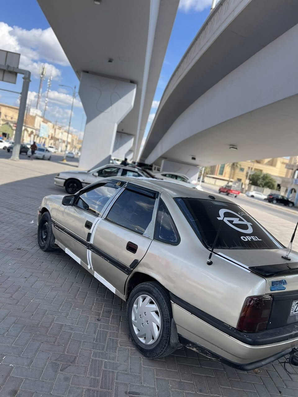 @@السلام عليكم للبيع اوبل فكتره موديل 92. السياره. ادوات ادوات يعني حبل السياره نضيفه وحلو تخم تاير جديد صدرها جديده محرك 20 محرك كير خير من اللّه
سيدي اربع سماعات جدد السعر 22 وبيها مجال السياره حلو وسعرها مناسب مكان السياره تكريت لاستفسار لاتصال
***********
