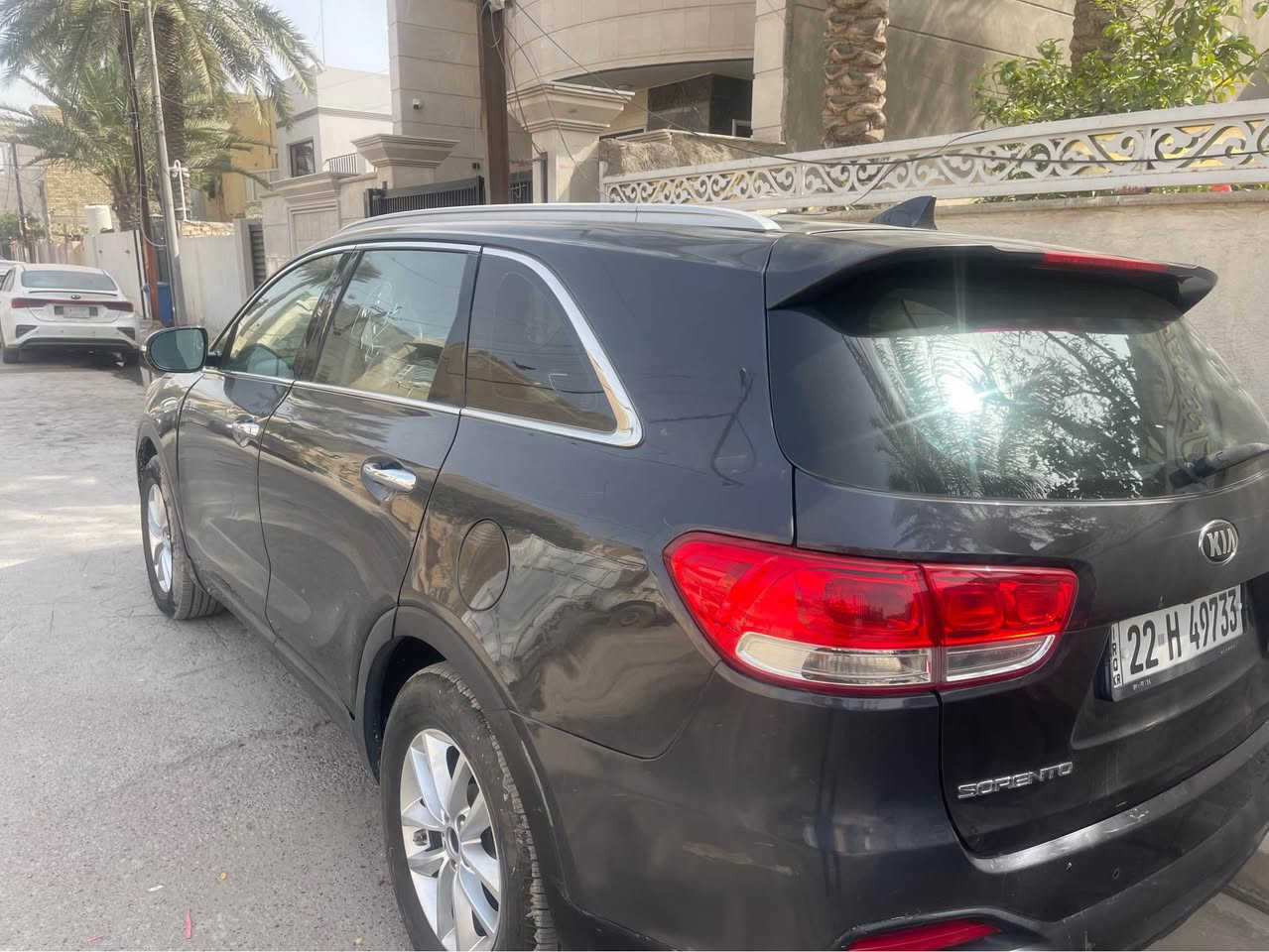 سورنتو 17 أمريكي
بنيد تبديل اصلي وجاملغ صبغ بدون دواخل شرط
5 راكب السعر مناسب جداً
بيع فقط نقد 143 مال بيع 
في بغداد 
تحويل وكاله حاضر 
*********** 
محرك 2400
اقره المنشور واذا تشتري اتصل السياره بلاش وماكو هيج سعر Colombo, Sri Lanka
