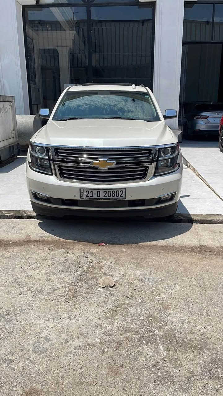 تاهو LTZ 2015 خليجي وكالة المنصور 
لون ابيض صدفي فول مواصفات 1/1 كفالة عامه من الدعاميه للدعاميه  رقم سليمانية مغلفه البجم ppf ممشاها قليل 65 الف كشنات جلد خزن ميموري للكشنات سقف بانوراما المصابيح الاماميه  نظام تعليق هوائي رادار شحن لاسلكي كامره خلفيه صندوق كهرباىي التحكم على المنحدرات مستشعر وقوف  مراقبه النقطه العمياء وصراحتاً انا ما ذكرت كل المواصفات لان مواصفاتها بعد اكثر ومو كلهن اعرفهن مكانها بغداد حي الحسين او الانبار الفلوجة 
0780 330 9873
لسعر 375 بغداد, العراق
