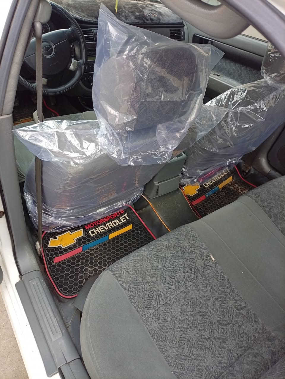 السلام وعليكم اوبترا مؤسسه موديل2004سنويه مشروع لل29كودبنزين موجود تبريد شغال كهربايات شغال شرط كيجات كلها شغال صبغ هلالات أمامي وراش الجمرلغات ويا بدون حادث تعليق ماجاوب غير متواجد عل فيس السعر63وبيها مجال بصيط للتصال***********
