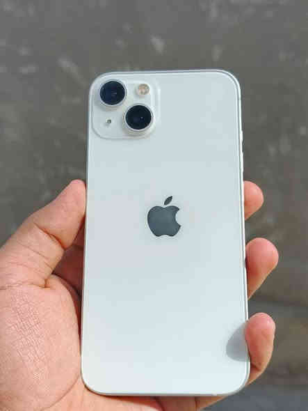 ايفون 13 عادي
ذاكره 128 
بطاريه 79 توها صارت
لون ابيض
نضافه١٠٠٪
نموذجM امريكي اصلي 
مكاني نجف ناحيه الحريه
سعر 390 وبي مجال بسيط 
للاستفسار مراسله واتساب ***********

