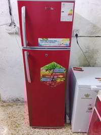 ثلاجه ١٠قدم • مجمده ٨قدم • طباخ شغال