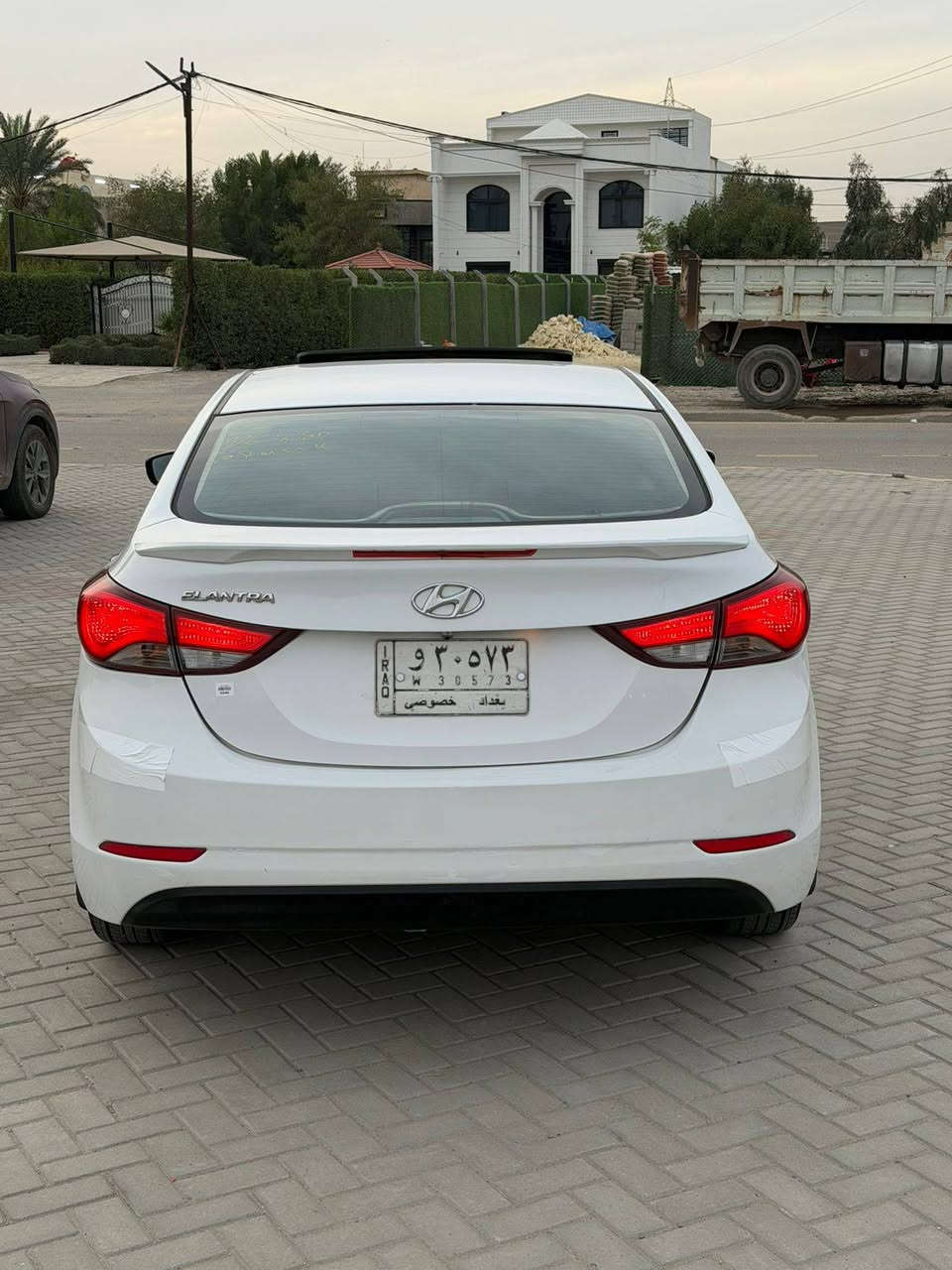 سلام عليكم النترا خليجي موديل ٢٠١٦ سياره مكفولة كشر وكير ومكينة جاهزهه فول سياره فتحة قطعتين تبريد ماشية ١٣٥ معروضه ١٣٠ وبيه مجال بسيط مكاني بغداد مدينة الذرة للاتصال ***********
