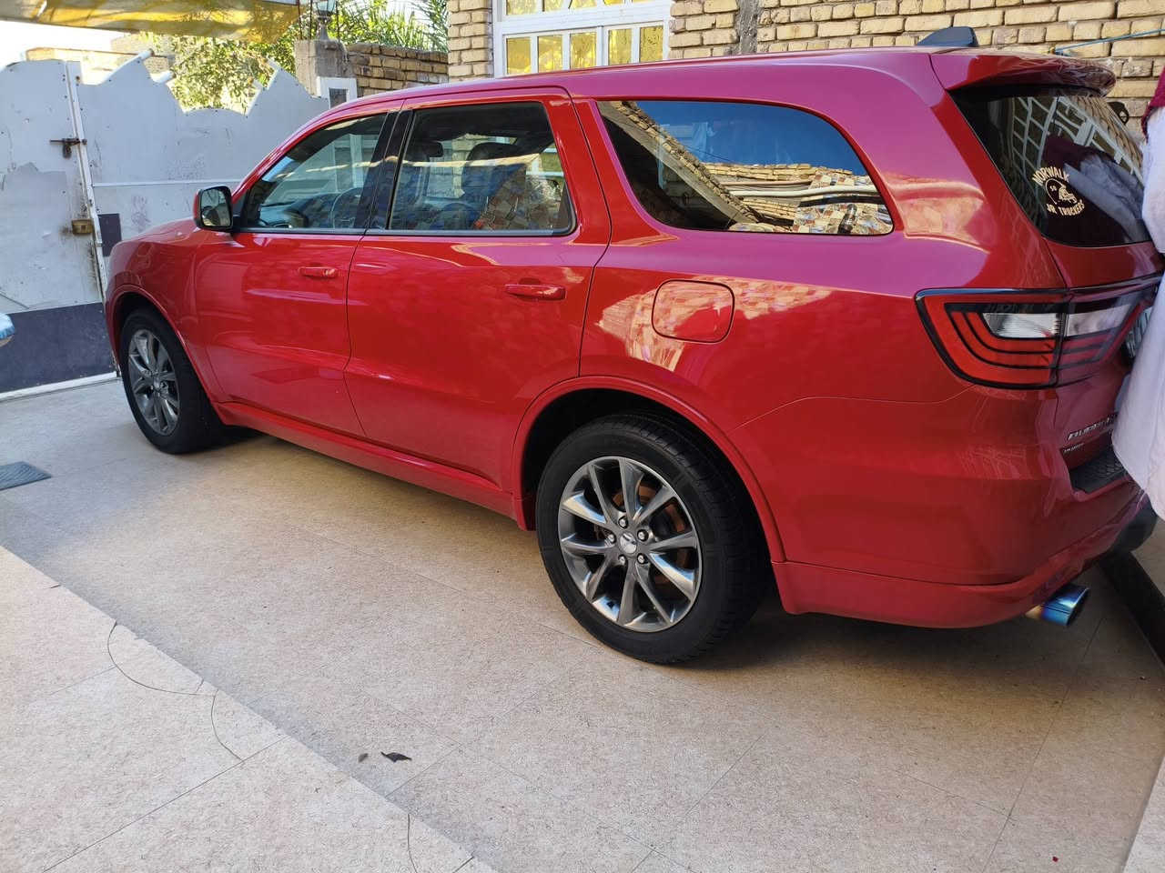 السلام عليكم 🚨دورنكو 

موديل:2023– اللون: ماروني مميز

المحرك: 3600– وارد كندي

🔹 الحالة: 

السيارة نظيفة جدًا وبدون أي نقص.

💎 المواصفات:

تشغيل بصمة + بصمة أبواب

كشنات جلد

شفتات

شاشة كبيرة مع نظام ملاحة وخرائط

وضعيات قيادة (Eco / Sport)

تبريد 3 مناطق

تشغيل عن بعد

دفع رباعي (4x4)

حساسات خلفية + مانع انزل

📍

📞 للتواصل: ***********

السعر راسلني واتساب كارفاكس وتقرر وكل تفاصيل واتساب
