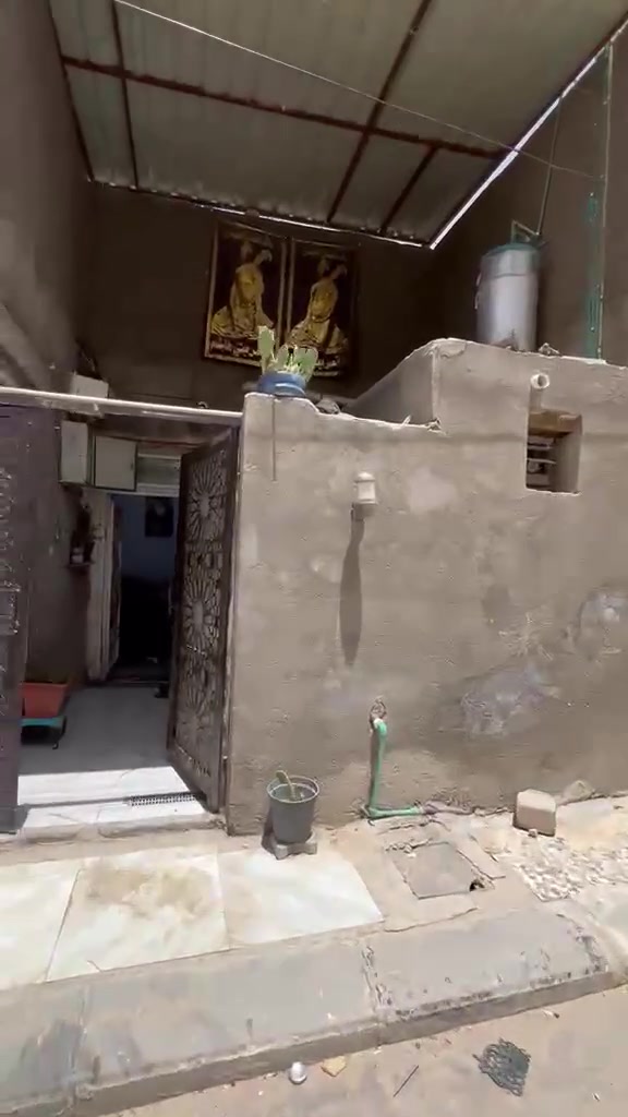 السلام عليكم دار للبيع ١٠٠متر حي الفداء شارع المدارس قرب المدرسه الصينيه ركن وجه واحد ٣غرف صاله استقبال مطبخ صحيات السعر ٨٥وبي مجال


**إذا كنت صاحب هذا الإعلان وتريد حذفه لأي سبب، رجاءا أرسل رسالة إلى الدعم الفني**