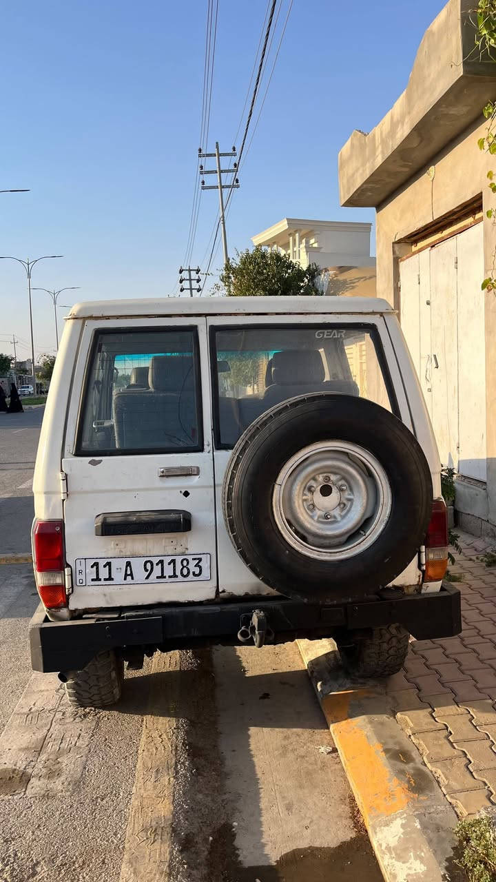 للبيع ...
لاندكروز ربع موديل 89 رقم بغداد بأسمي سنويتها لـ2031 
5گير مكينة و دبل اكسل بلاد شغال بشرط 
سيارة جاهزة 
سعر 47 للأستفسار اكثر .. 
***********

