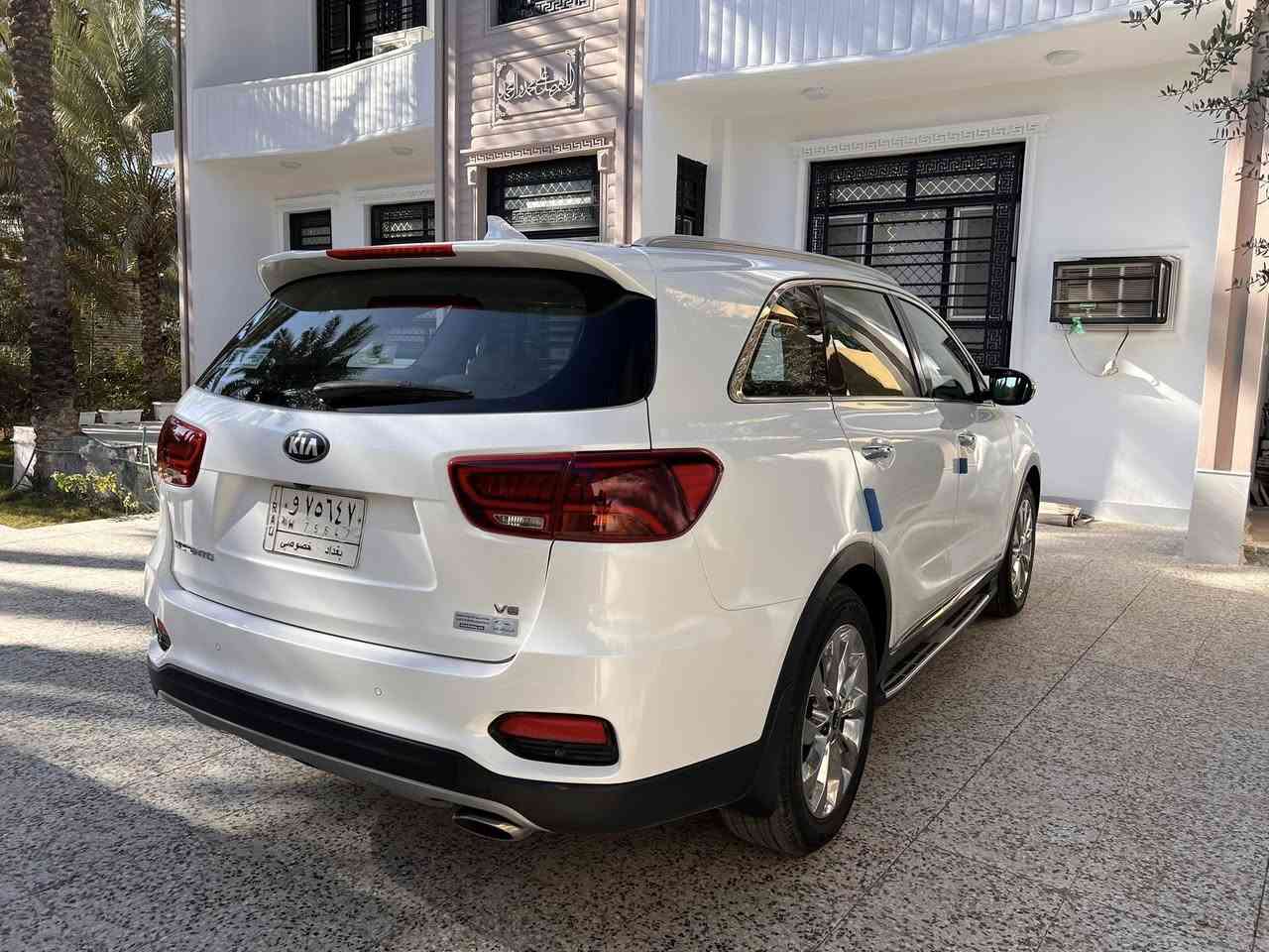 سورنتو خليجي فول الفول موديل ٢٠١٩
مكفوله كفاله عامه من الصبغ والتبديل 
مواصفات كويتي
سته سلندر 
ماشيه ٥٤ الف حقيقي ضمان 
بنوراما 
فور ويل 
كشنات كهرباء 
اريل نفكيشن 
تدفئه تبريد كشن 
 سايد بريك كهرباء 
اوتو هولد 
اربع كامرات ٢٦٠
حساس امامي خلفي 
وباقي المواصفات المعروفه 
المكان كربلاء 
التفاصيل 
***********
السعر ٢٩٣ وبيه مجال
