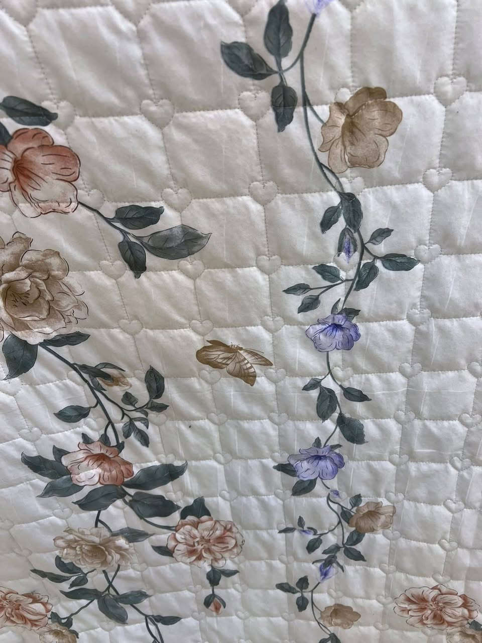 وصل الديباج ألوان مختلفة سعر المتر ٧٠٠٠ عرضة ٢٤٠ توصيل فقط للطلب والاستفسار الاتصال ***********
