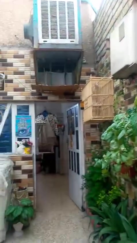 السلام عليكم عندي نص قطعه للبيع قطاع76 شركه قريب لسوق سويره بداية التقاطع مو اول فرع الثاني للاستفسار 
***********
