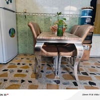 ميز مرمر • ٤ كراسي ستيل • يتحمل اوزان ثقيلة