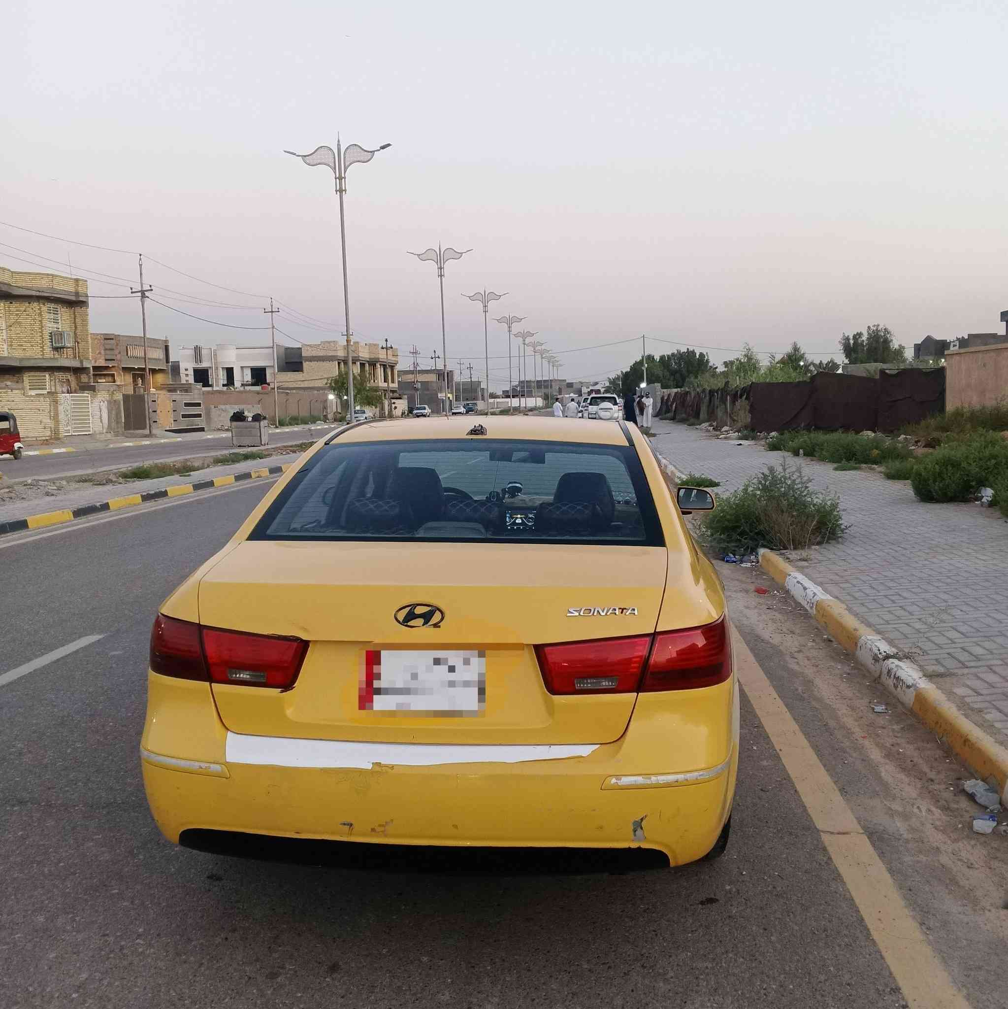 ‏سوناتا 2010 امريكي محرك 2400 
‏ تبريد ثلج 
‏بيه طخه بسيطة بالجاملغ الخلفي 
‏ السياره جاهزه ليبل واحد بدون حادث 
‏طقم تاير 
‏مكان السيارة قضاء الصويرة 
‏ السعر 100وبيه مجال
‏ رقم ‪+9647713467832 
‏
‏
