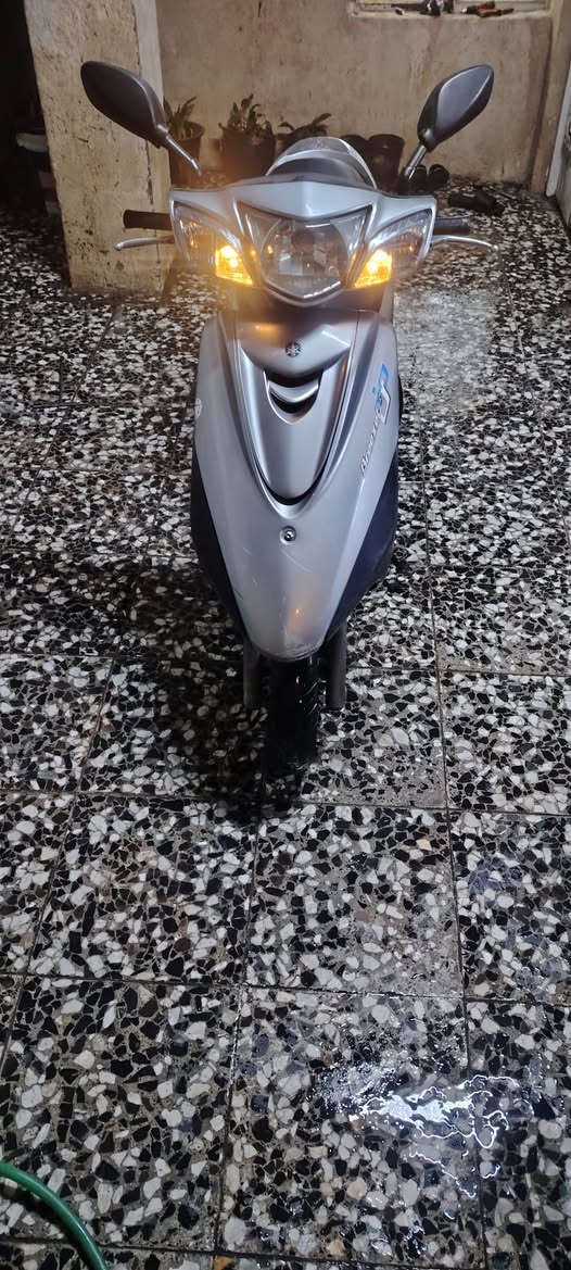 السلام عليكم
للبيع دراجه بريز ببغاء ياباني

دراجه رمبه صارلها 3 اشهر 

دراجه بلاديه للاخير اي شي تجاري مابيها

دراجه على البلاد

لون رصاصي

مكينه ابلاديه مملعوب بيها

كفر ابلادي

اجويتر ونوزل ابلادي

ماشيه 14 الف

سعر 900 الف

مكان بغَداد الحريه

***********
