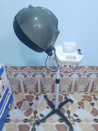 جهاز بخار الشعر مستعمل قليل كلش، مناسب لصالونات التجميل والعناية بالشع...