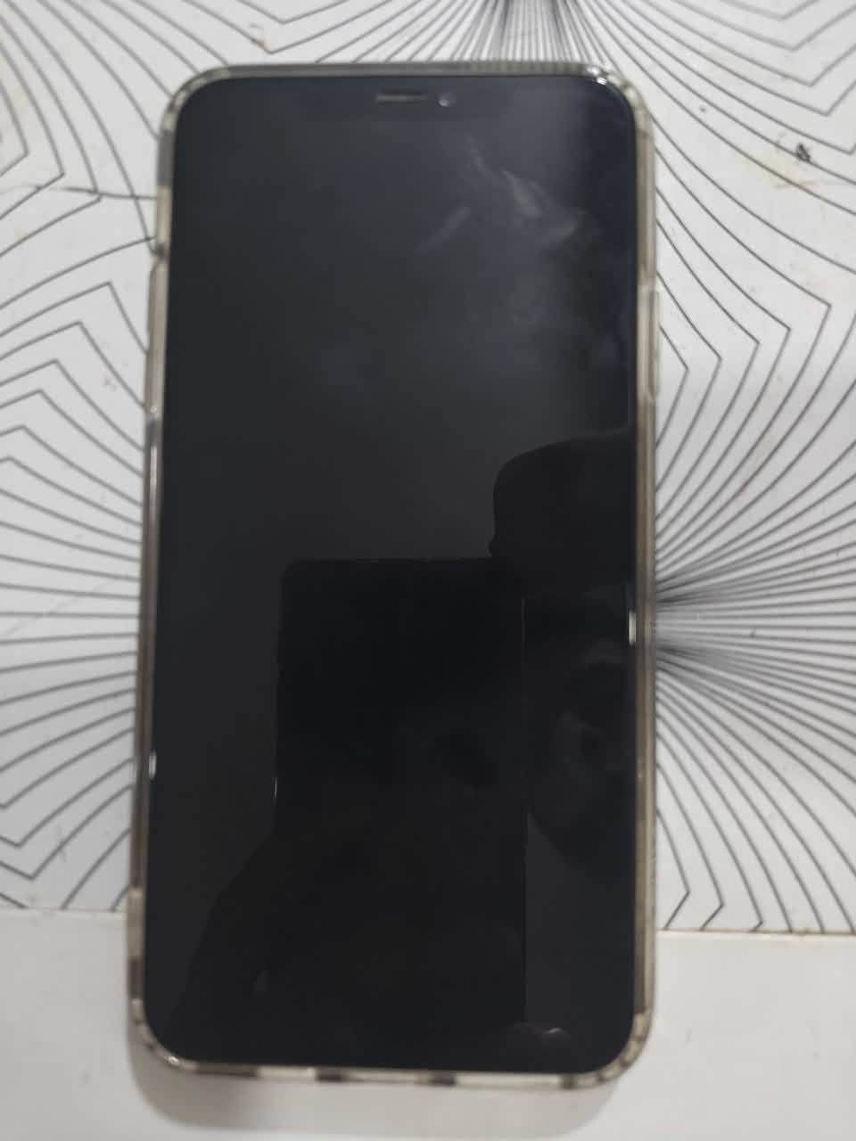 ١١بروماكس شرق اوسط 
ذكره ٢٥٦
شريحتين دبل سم كارت 
جهاز مبدل شاشه فقط وفطر زغير بل ضهر  بيع او مراوس وتساب موجود ماسنجر ماعندي ***********
