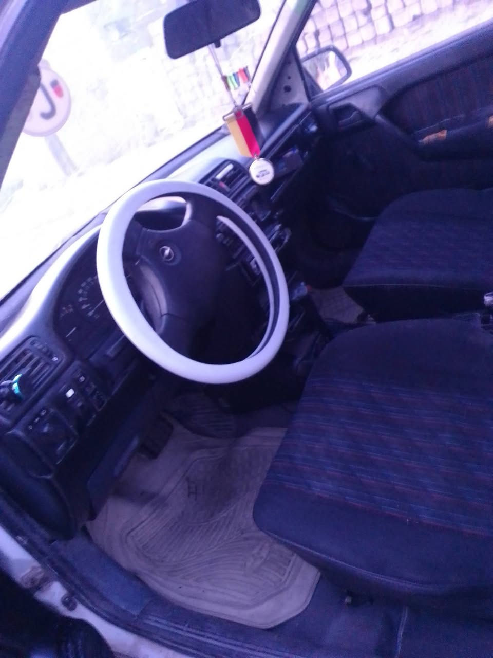 السلام عليكم اوبل فيكترا حجم 20محرك جديد مجفته كير جديد شادله السياره نضيفه حيل محرك  شرط رقم بغداد فحص موقت كمرك متفوع باقي بس على بصمه صاحبه يريد يحول تخم تايرات جديد باتري جديد كامله لبيع السعر 25ورقه سياره نكره سلف خير من الله مكان السياره كركوك رقم الهاتف ***********
