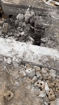 توجد قطعة في سياسين قرب المدرسة صيني مساحة 100 نزال 20 وجهي *5 رباط كا...