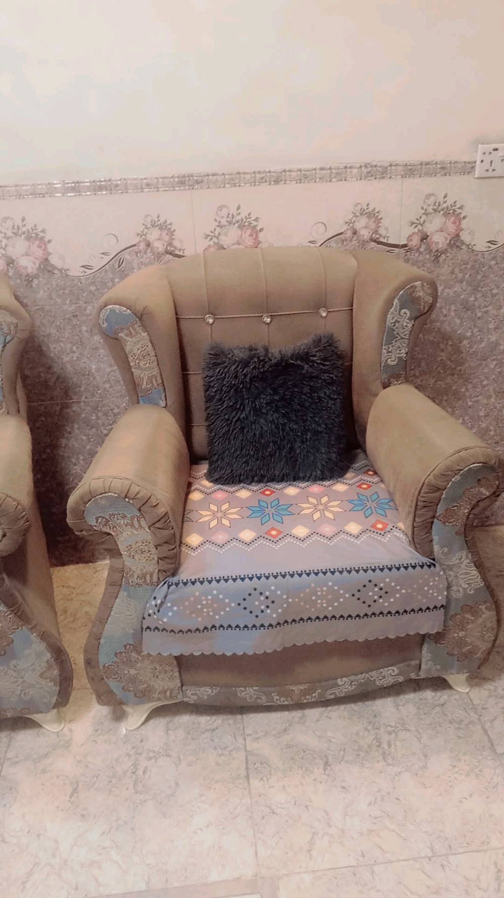 تخم نظيف كامل خمس قطع عشر مقاعد عنوان بغداد الزعفرانيه