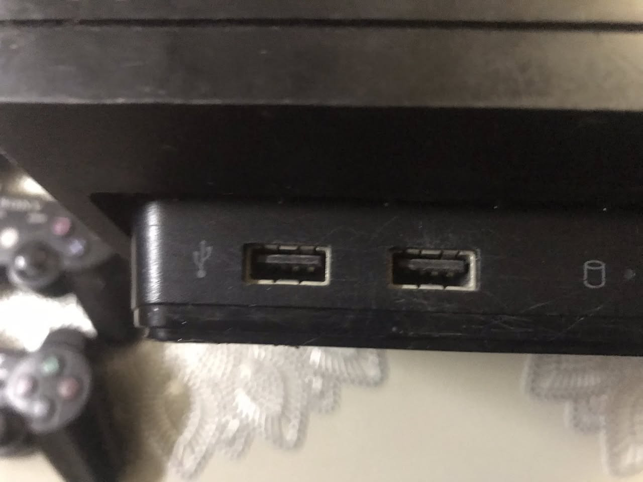 سلام عليكم بلي ستيشن 3 مهكر ويا هارد وبي 27  لعبه سعره 130 الف قفل واذا تريد بدون هارد 100 نضيف مستعمل قليل تجي على فحص وتدللون


**إذا كنت صاحب هذا الإعلان وتريد حذفه لأي سبب، رجاءا أرسل رسالة إلى الدعم الفني**