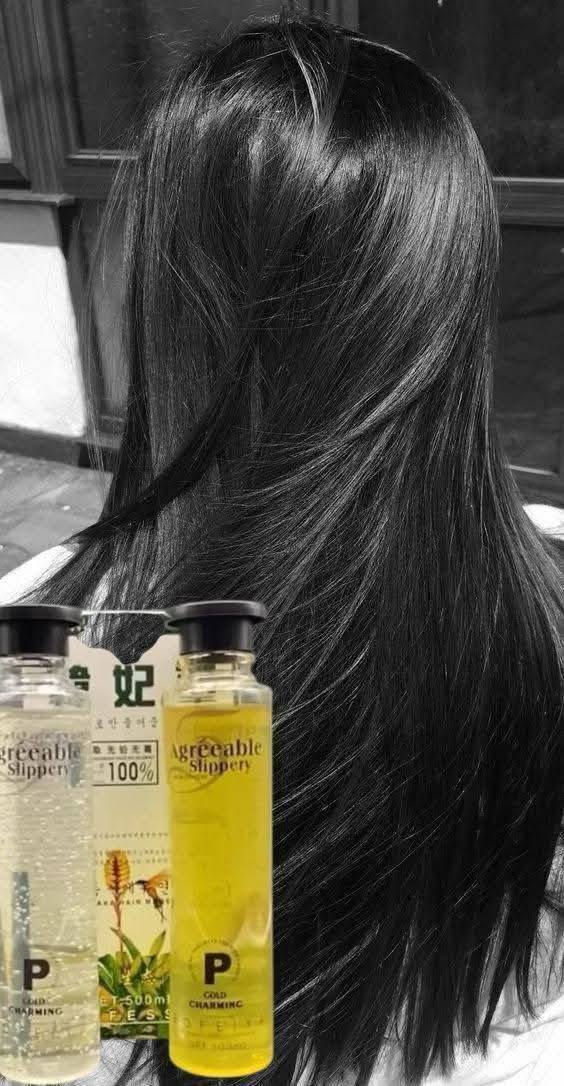 شامبو الشيب العشبة الكوري 

 لا حاجه للفرشاة والصبغ التقليدي بعد اليوم

وفرنا الكم المنتج الاكثر طلبا 
 
المنتج الكوري  عباره عن شامبو يقوم بتغيير لون الشعر الاسود الى لونه الطبيعي بدون صبغ فروة الرأس 

يحتوي المنتج على عبوتين :   
الاولى : تحتوي على صبغه عشبيه كوريه  مشبعة بالفيتامينات مثل فيتامين C&E المهممين لنضارة الشعر وتقويته.
الثانية :  تحتوي على خلاصة من الاحماض الامينيه المسؤولة عن تغذيه الشعر.

فوائده:
1. يغذي الشعر ويمنع تساقطه.
2. لا يصبغ فروة الرأس
3. يغذي بصيلات الشعر.
4. يحارب القشرة. 
5.المنتج يقوم بتغيير لون الشعر الاسود الى لونه الحقيقي.
6.يؤخر ضهور الشيب 
7. العلبه تكفي لاكثر من 6 أشهر يعني توفر فلوسك 
8. استعماله سهل جدا مثل الشامبو تماما

السعر 12

#يوجد_توصيل_لكافه_المحافظات


**إذا كنت صاحب هذا الإعلان وتريد حذفه لأي سبب، رجاءا أرسل رسالة إلى الدعم الفني**