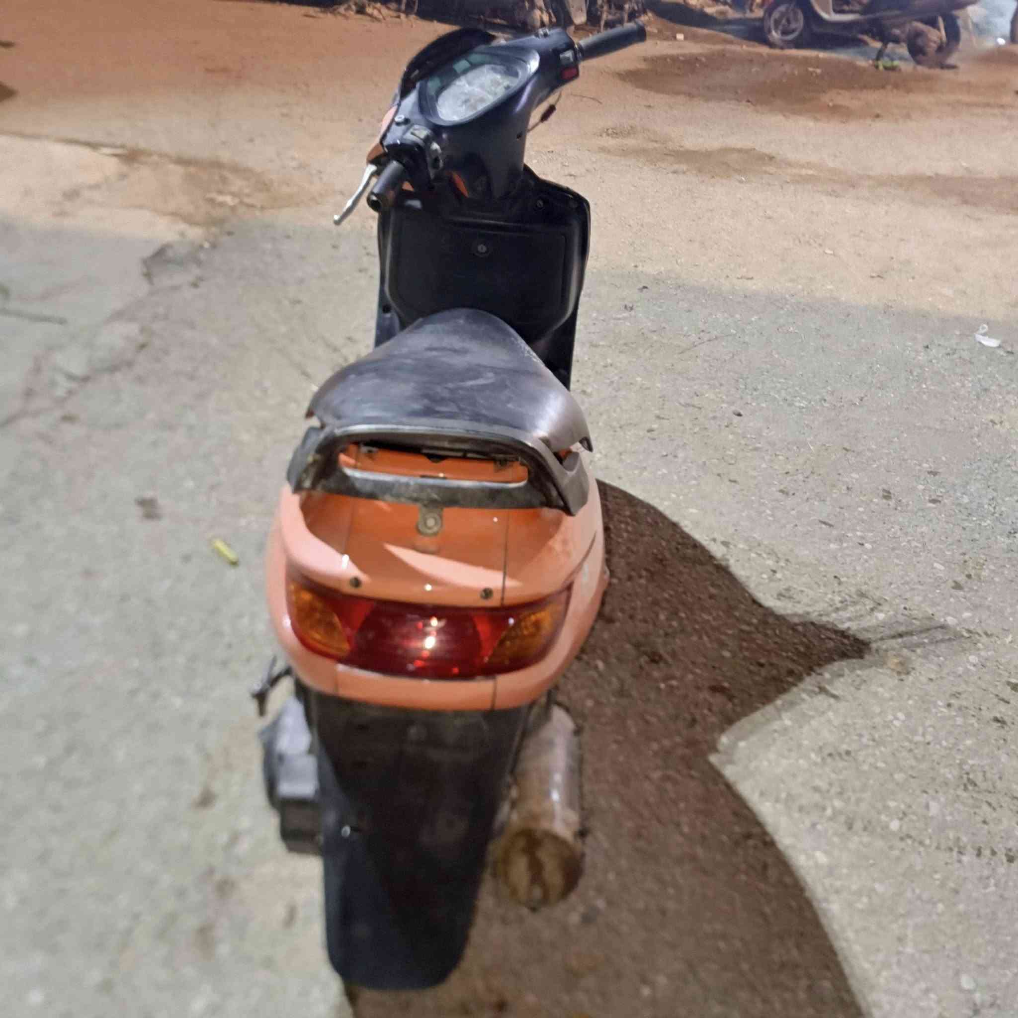 سلام عليكم دراجه كامله مابيه نقص اي شي كهربائيات كلها كامله لايت عالي ناصي اشاير يمنى يسرى باقي مكينتها خير من الله سعر 200بيه مجال مكاني ديالى بقعوبه تحرير رقم هاتف ***********
