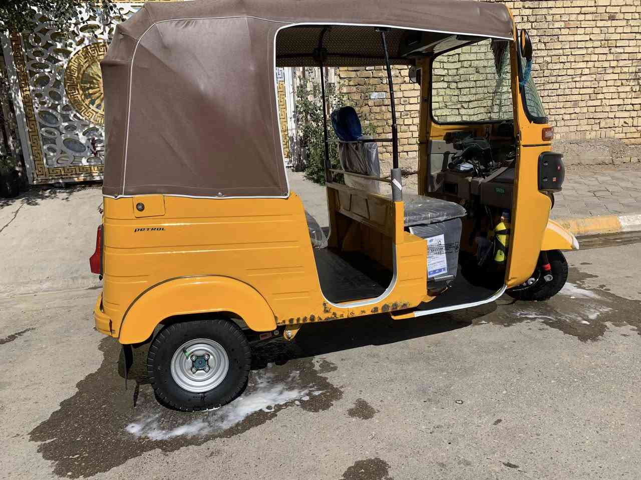 سلام عليكم تكتك مديل ١٩كفتله من الصبغ ومن المعجون ومن الضربه بيه طخه خفيفه جوه البك الايت مكينه مكفوله من عده البوسه والبستم رقم وسنويه رقمه كربلاء مشروع وطني مكان واسط نعمانيه ***********
