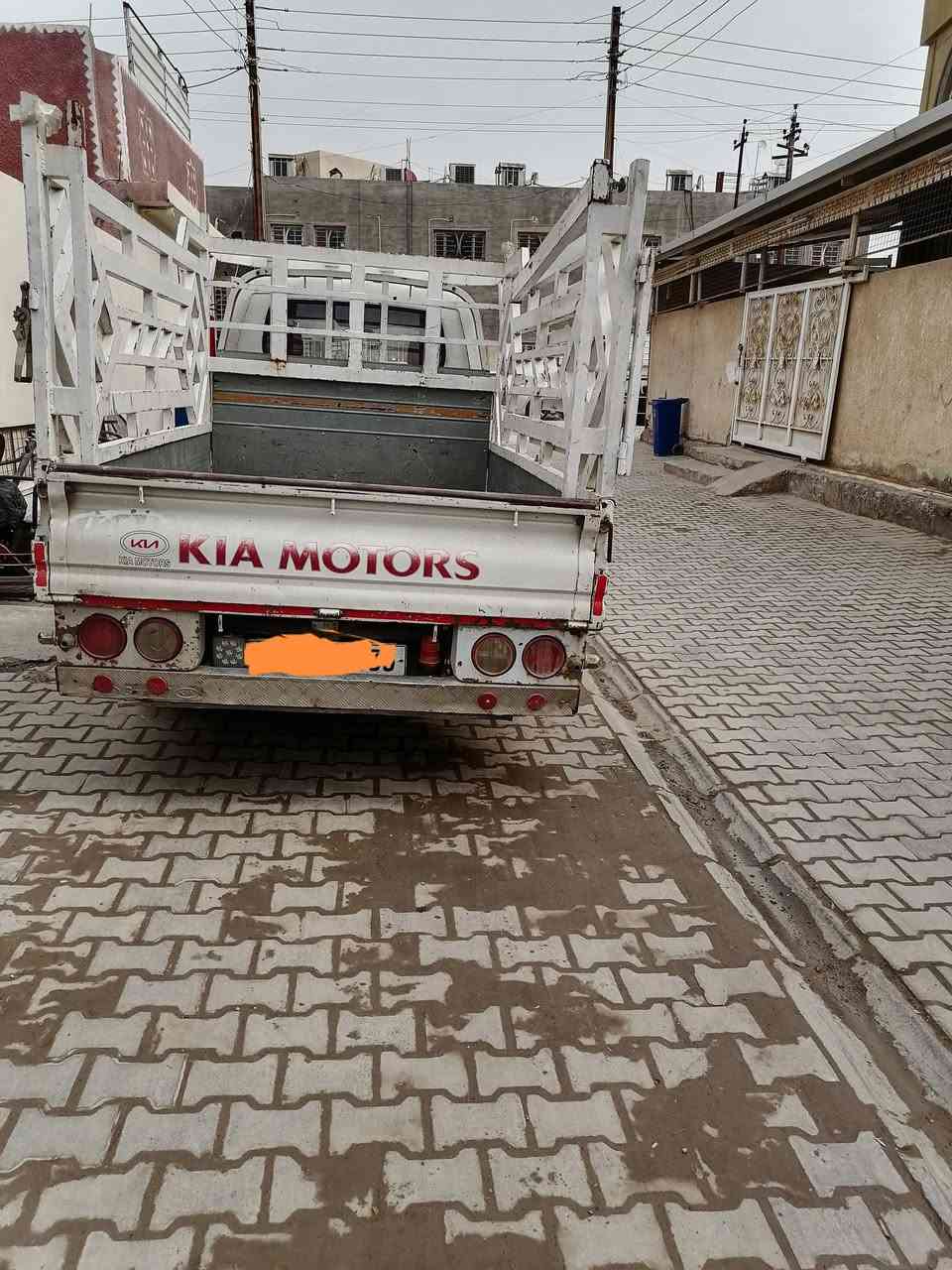 السلام عليكم عموشه للبيع ٢٠٠٩ نضيفه مال جناي مكانهه بغداد الطارمية سعرهه ٨٨$ رقم بغداد للاستفسار ***********
***********
