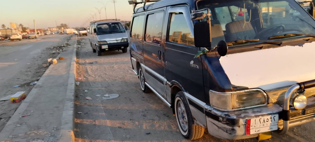 السلام عليكم 
السياره للبيع كية 94 
دوشمة ستاركس وكبال عينك السياره قفل 49قفل بيع مسعجل  ما نقصه برغي من ايده لاشارع وبيه خيط بخار بدون تنقيص  وسيار احل من الصورع ***********
