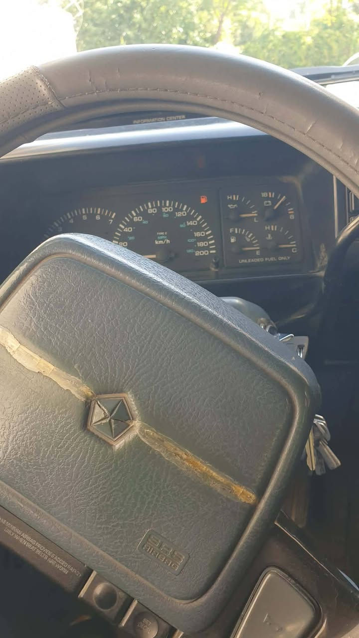 ٩٢موديل
توماتيك
سنوية لي ٢٠٢٩
ما بيها ضرر تايات جدد بطارية جديدة مكان حي العربي ***********
