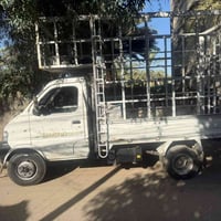 للبيع  كيه جنبي  السياره ٢٠١١السياره بيهه تخم تاير جديد ومحمور تايراته...