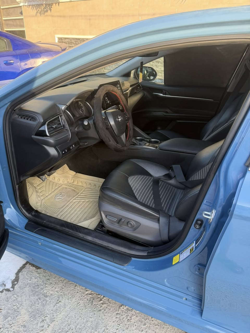 السلام عليكم 
كامري se موديل 2023
رقم ذي قار معوقين
السيارة كفالة عامة
لون مميز  
محرك 4 سلندر 2500 
داخلة تقرير بدون اي ضرر
السيارة جاهزة ع الاخير
مكان السيارة ناصرية مركز
للستفسار:  ***********‬
