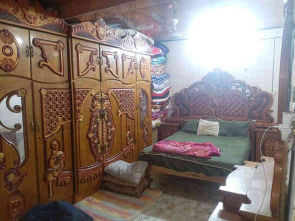 الدار للبيع التضحية شارع الملعب
المساحه 200م رقم معاملته كامله يحتوي الدار ثلاث 
غرف واستقبال ومطبخ  وصاله وصحيات 
الستفسار علا صاحب الدار ***********
السعر 80
