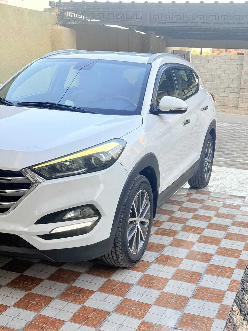 السلام عليكم
توسان 2016 خليجي 
مكفوله كفاله عامه 
رقم بغداد تحويل مباشر 
ماشيه 145 ألف حقيقي 
محرك كير صدر كله ع وضع الشركه 
السعر 177 بيه مجال بسيط 
اللاستفسار اتصال ع الرقم ***********
العنوان الفلوجه
