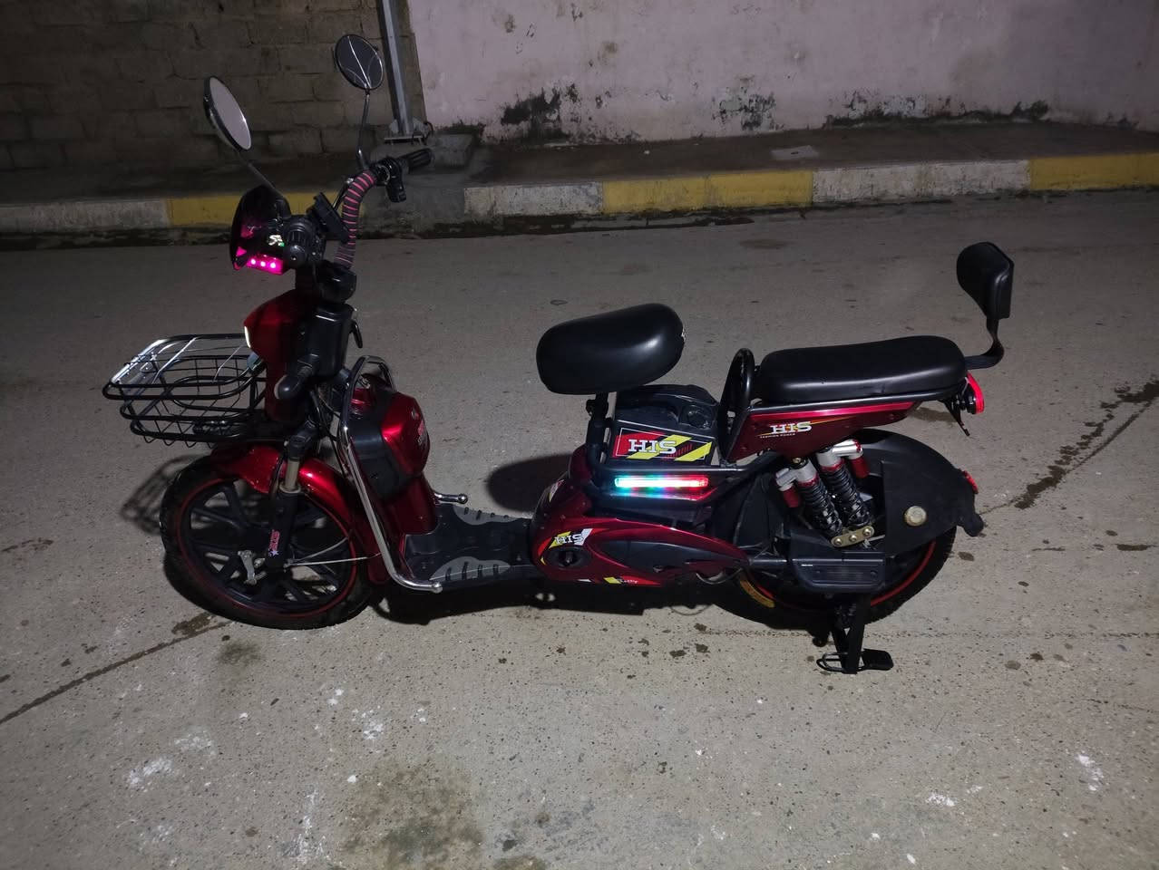 سلام عليكم باسكل شحن للبيع بطارياته فول ودراجه نضيفه والسعر 325وبي مجال بسيط الرقم ***********
