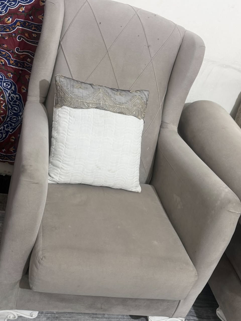 قنفات نظيفه مابيهم شك ولا كسر يتحولن سرير اسفنجهم درجه اولى اشتريتهم ب٩٠٠اول مانزلو اريدهم ب٤٠٠وبيهم مجال مستعجله ع بيعتهم اريد اشيل يحتاجلهم فقط غسل ويرجعن يخبلن


**إذا كنت صاحب هذا الإعلان وتريد حذفه لأي سبب، رجاءا أرسل رسالة إلى الدعم الفني**