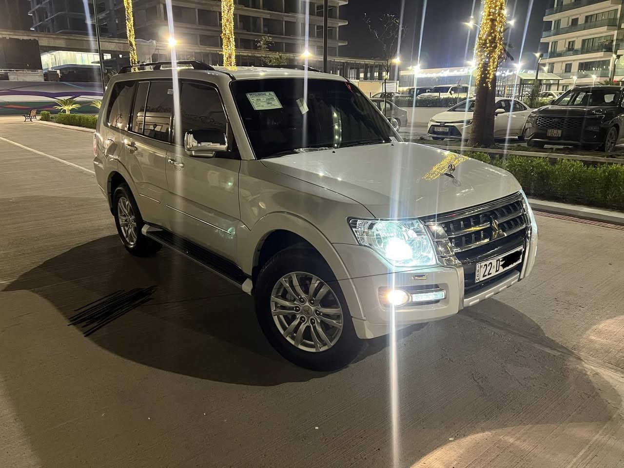 السلام عليكم اخوان باجيرو 2020 بحالة الزيرو ماشية 35 الف كفالة من الظربة والصبغ والبارد والتكحيل والشخوط جديدة جدا بااسمي وبيها تظليل بالسنوية محرك 3800 علامة ذهبية حبتور السعر 252$ وبي مجال بسيط مكاني بغداد المنصور *********** 
ملاحظة : الفابلون والنايلون مال دواخل بعدة بيها
