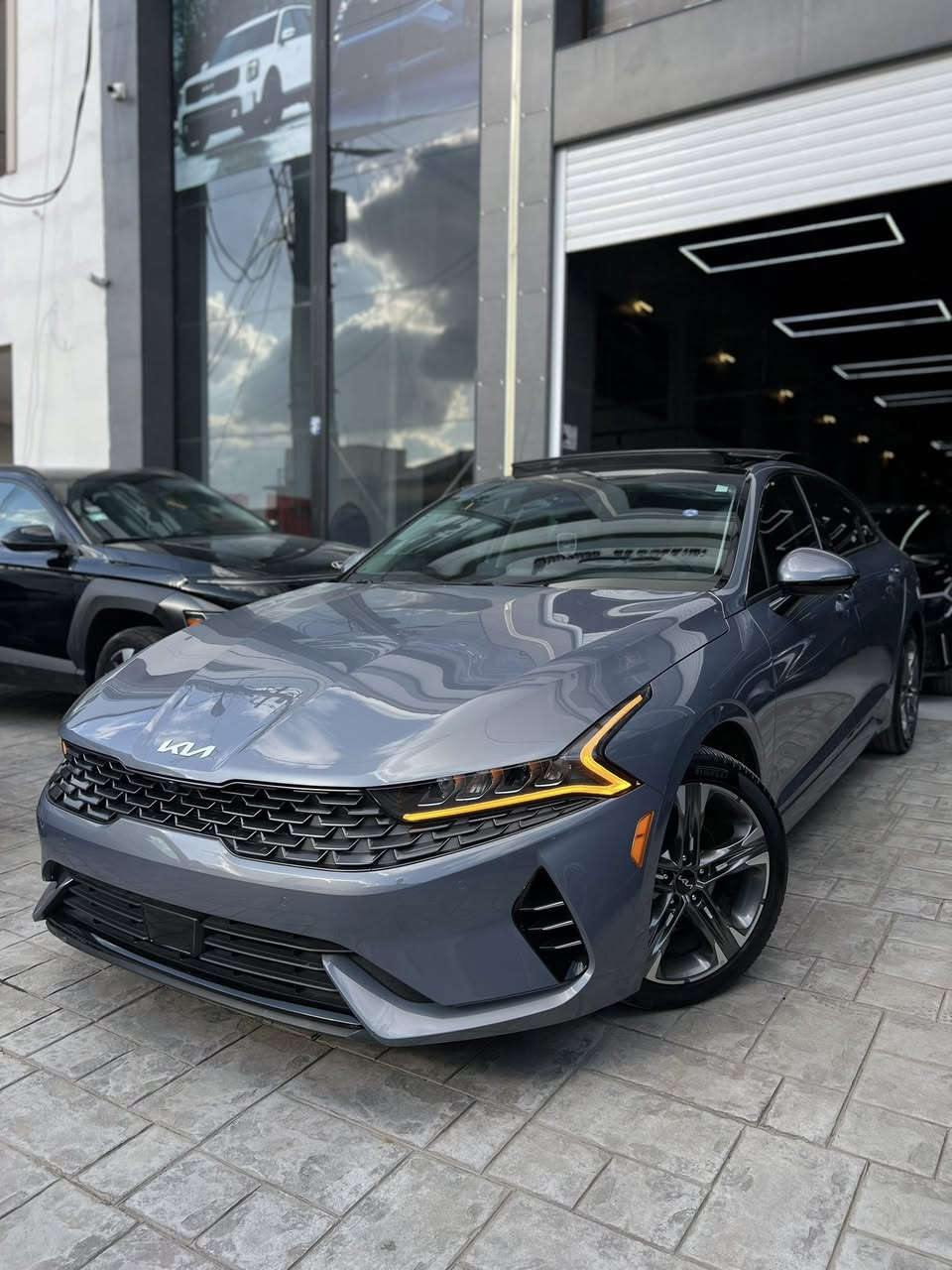 السلام عليكم
KIA K5 

اللون • سمنتي \ بحري 

2024 

المواصفات : EX 👇🏻

بانوراما 

5 كامرات 

حساسات 

رادارات

اناره اماميه LED 

اناره خلفيه LED متقطع 

ويل كاب حجم 18 

اشاره بالمري  

دخول ذكي 

داخل السياره • 

كشن خزن ميمورسي

كشن جلد 

كشن كهربائي

كشن تدفئه و تبريد 

داخل صاج

شاشه كبيره 

مثبت سرعه

أوامر صوتيه

وضعيات قياده

شحن واير ليس 

تبريد قطعتين 

هاند بريك بصمه 

نظام AUTO HOLD 

ستيرن هيتر

الخ…. 

مشي السياره • 16,000 mil

 ضرر السياره • مسطره الـ صندوق صبغ فقط 

الايرباكات • سليمه 

دواخل • بدون شرط 

وارد السياره • امريكا 

مكان السياره • اربيل • مدينه المعارض • معرض منذر الدليمي 

للتواصل عبر الواتساب • *********** • 📞
