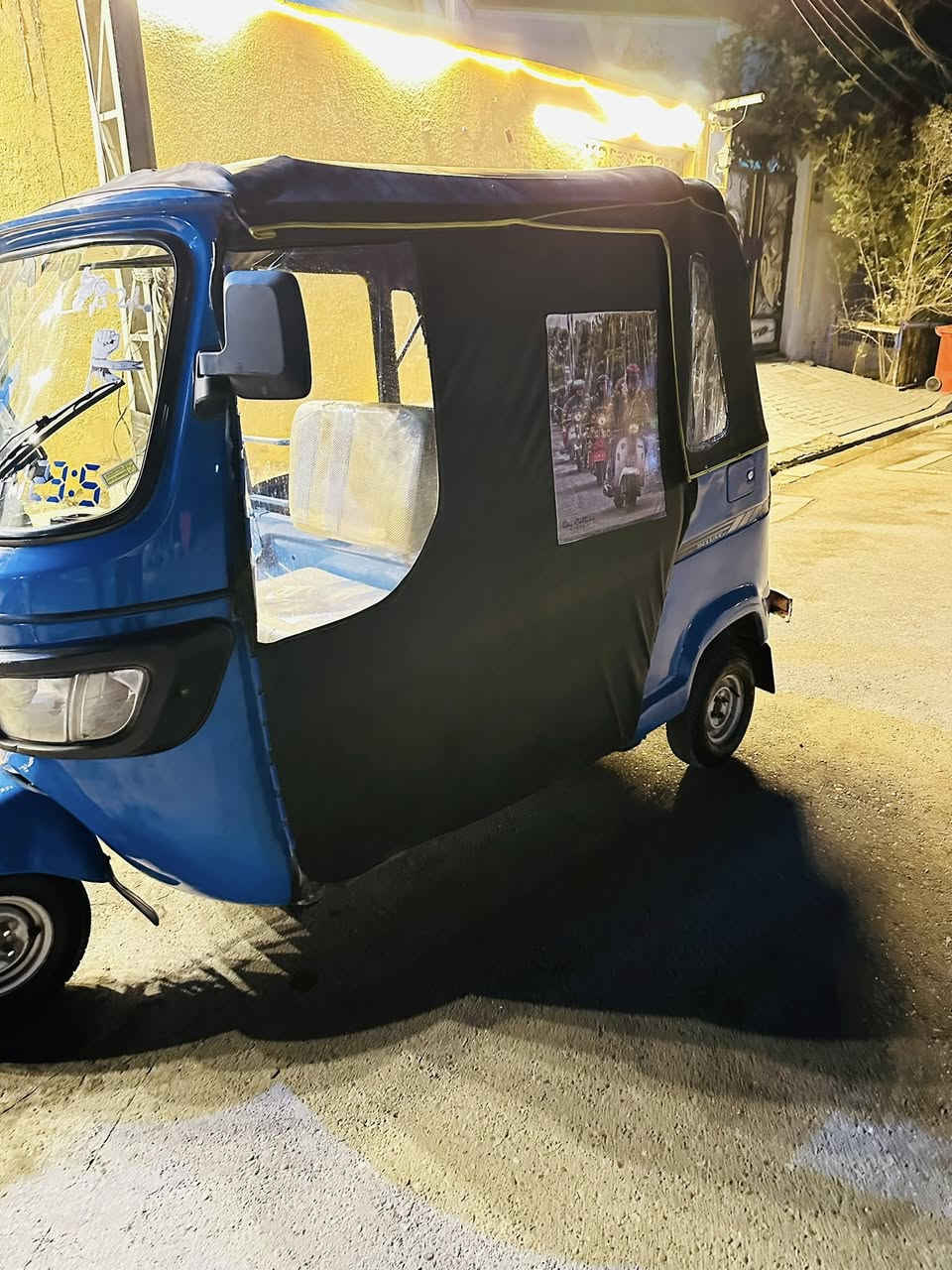 سلام عليكم تي في اس للبيع 20 نضافه فول حته بيبان مخليلها  مكينه بدل بس ولفات كهربائيات كلها شغاله يعني كبل لشارع ربع ما اذب عليها لسعر 5 وربع وبيها مجال لطيبين مكان تكتك تنومه وهاذه رقم راعيها ‭٠٧٧٦ ٤٤٥ ٦٣٣٦‬
