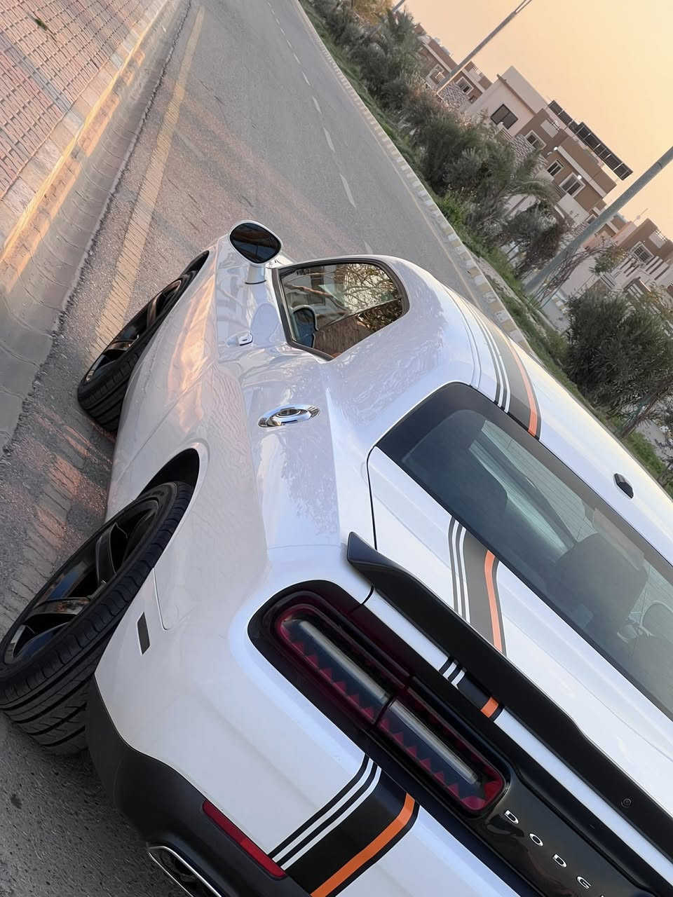 جالنجر موديل2023 sxt
ماشية 32
فحص مؤقت تترقم اي محافظة ماعدا الاقليم
ويالة 20
مواصفات ال sxt معروفة
تحكم ستيرن
كشنات كهرباء
مراية جانبية هيتر
سيارة جديدة 
ضرره جاملغ وبونيد
سعر 145
مكانه كركوك 
***********
