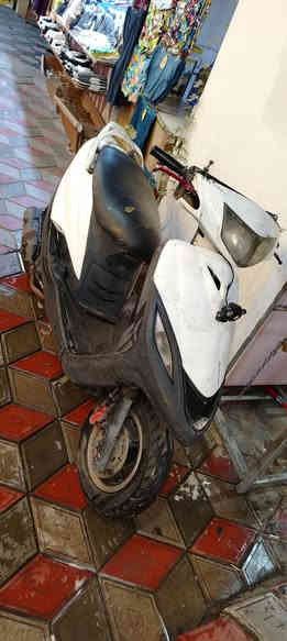 السلام عليكم
دراجه ماكس 140 شغاله  كهرباءيات  شغاله   نقص سلف
 قيمها بل يرضى بي الله وخذها    مكاني الاعظمية *********** بي واتساب
