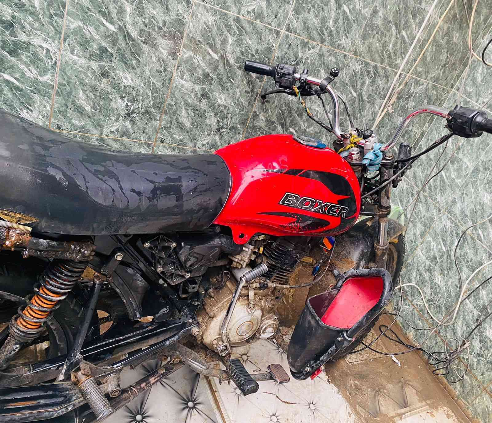 وينه الي يريد يعيش هاي للفقير ب300الف بوكسر 22 ===***********
