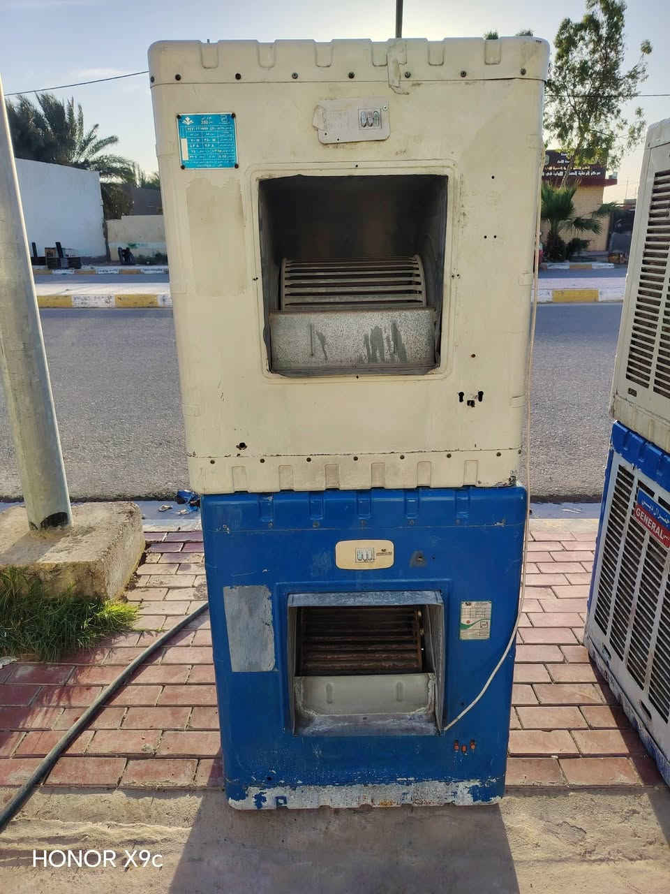مبردات مستخدم نضيف شغال سرعتين 
ثنين ونص 115
4ونص225 الاستفسار عل رقم ***********
