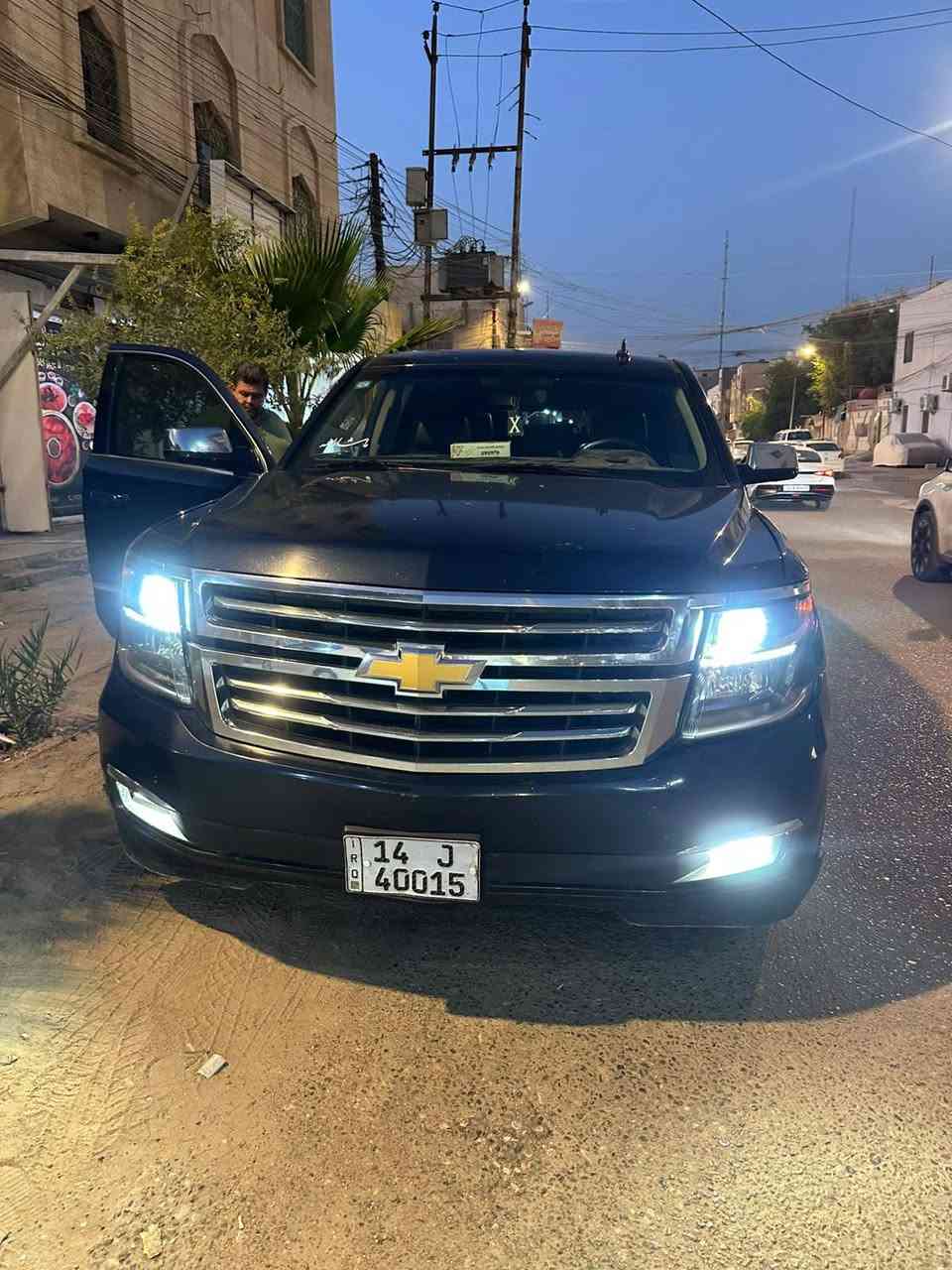 ماشية 200
ضربتة باب الامامي العبري. وباب الخلفي وجاملغ الخلفي. ولباب الخلفي مقسم ولباقي سيارة مابي شي للاستفسار أكثر الاتصال بالرقم ***********
