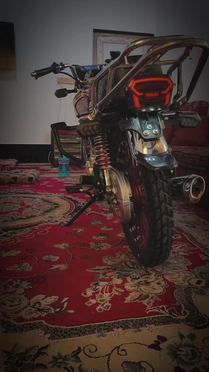 يا الله سلام عليكم دراجة سيفان موديل 25 ضاغطة وزنجيل مكفولة كفالة عامة من الشخطة جديدة عارضها 775بيهة مجال لشراي مكاني جسر خرنابات لتواصل ***********
